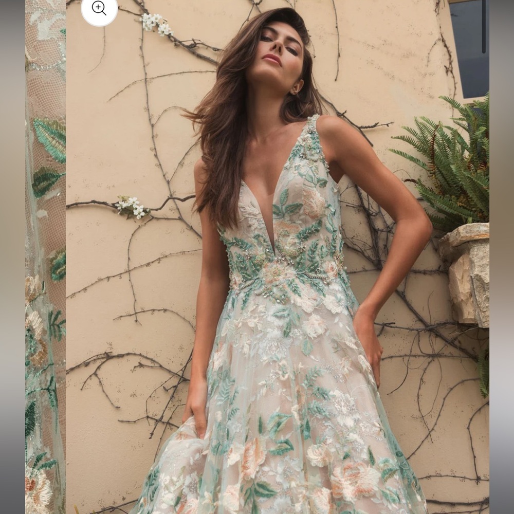 RARE - MAC Duggal Floral Embroidered Illusion Gown - Size 6